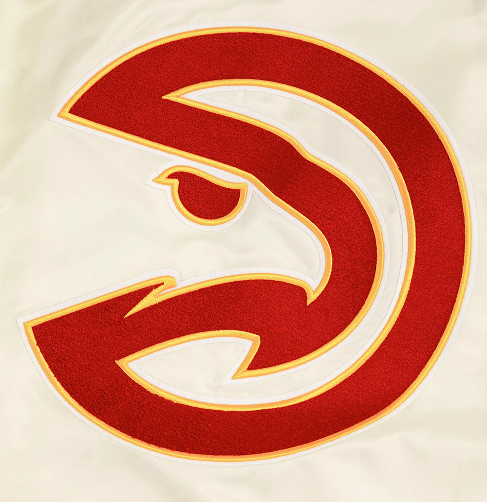 NBA ATLANTA HAWKS RETRO CLASSIC MEN'S RIB SATIN JACKET (EGGSHELL/ RED) - Image 5