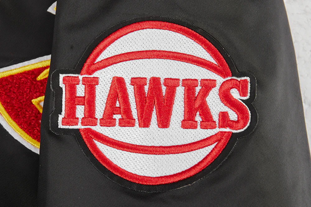 NBA ATLANTA HAWKS RETRO CLASSIC BIG BOYS RIB SATIN JACKET (BLACK/RED/BLACK) - Image 6