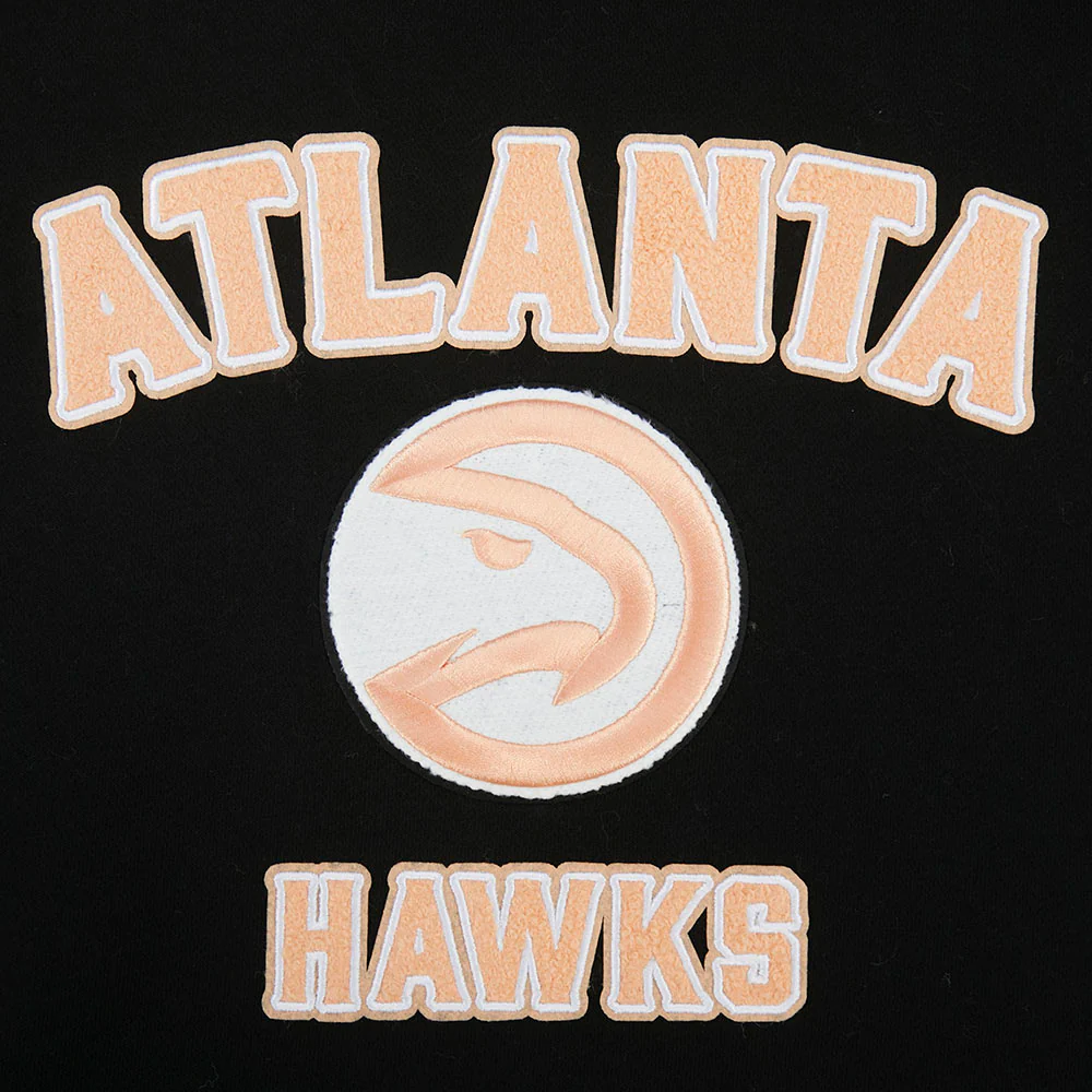 NBA ATLANTA HAWKS CITY EDITION 25-26 WOMEN'S RIB FLC CROPPED PO HOODIE (BLACK) - Image 4
