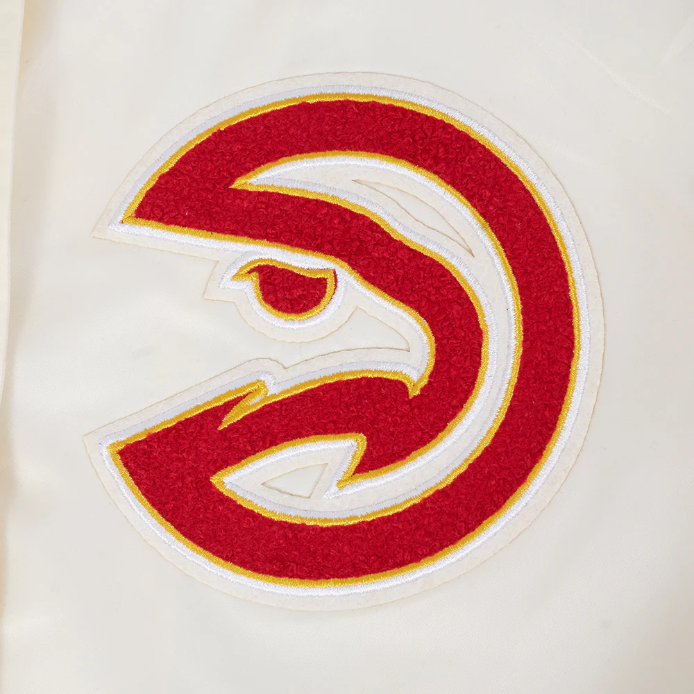 NBA ATLANTA HAWKS RETRO CLASSIC WOMEN'S RIB SATIN JACKET (EGGSHELL/ RED) - Image 5