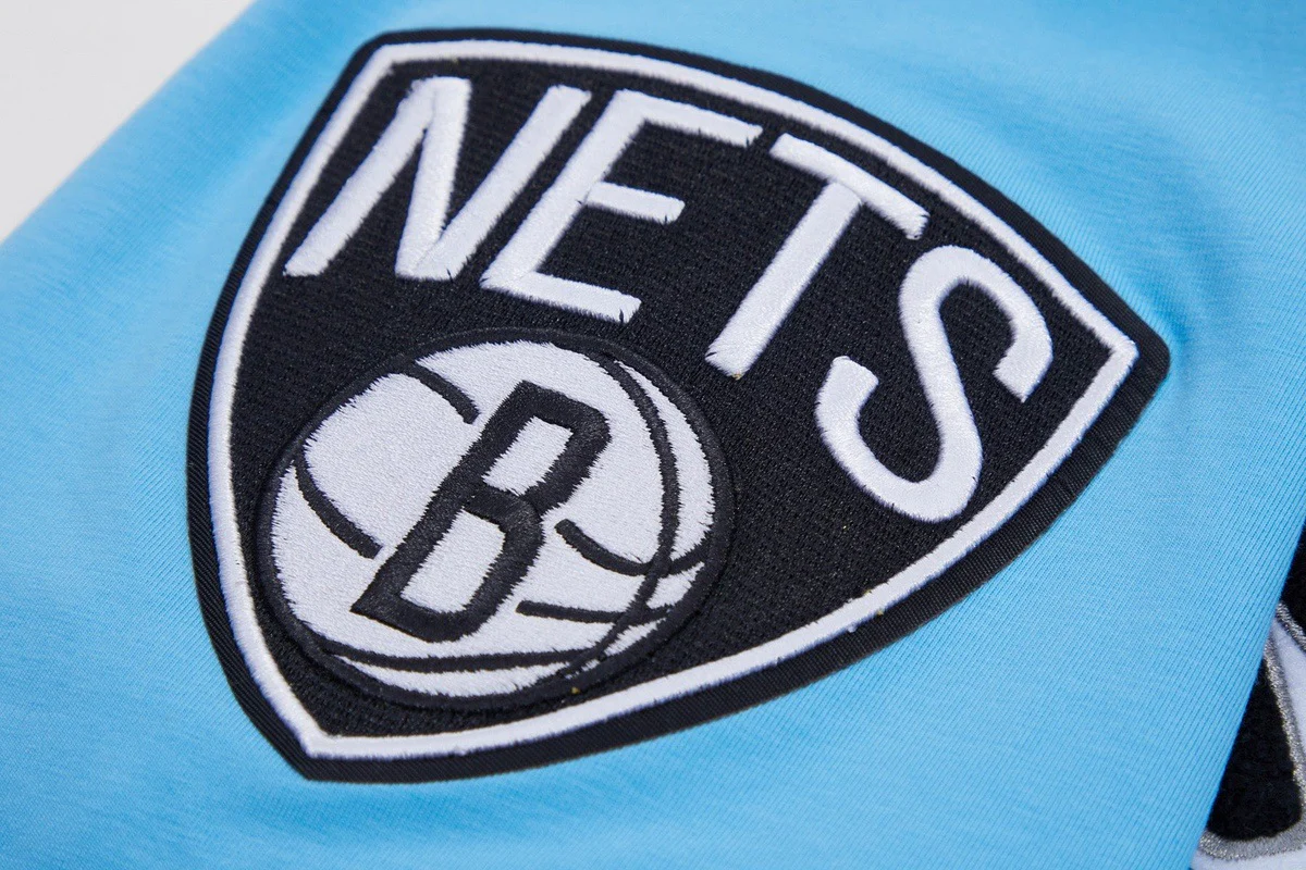 NBA BROOKLYN NETS CLASSIC CHENILLE MEN'S TEE (UNIVERSITY BLUE) - Image 8