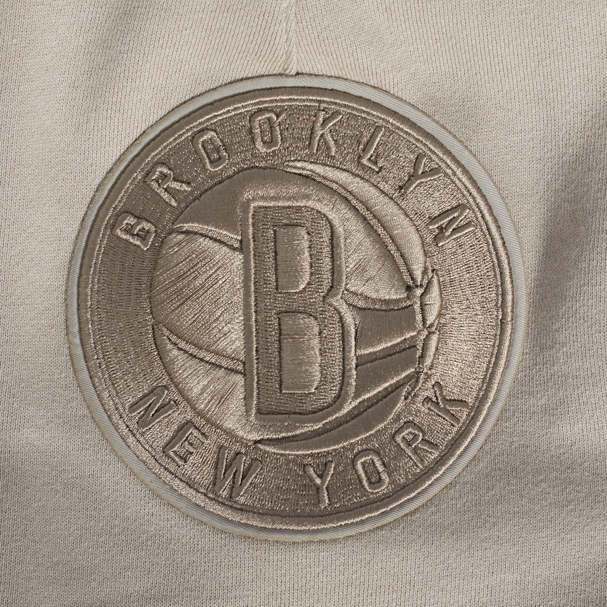 NBA BROOKLYN NETS NEUTRAL MEN'S SHORT (TAUPE) - Image 6