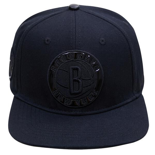 NBA BROOKLYN NETS TRIPLE BLACK LOGO UNISEX SNAPBACK HAT (BLACK)