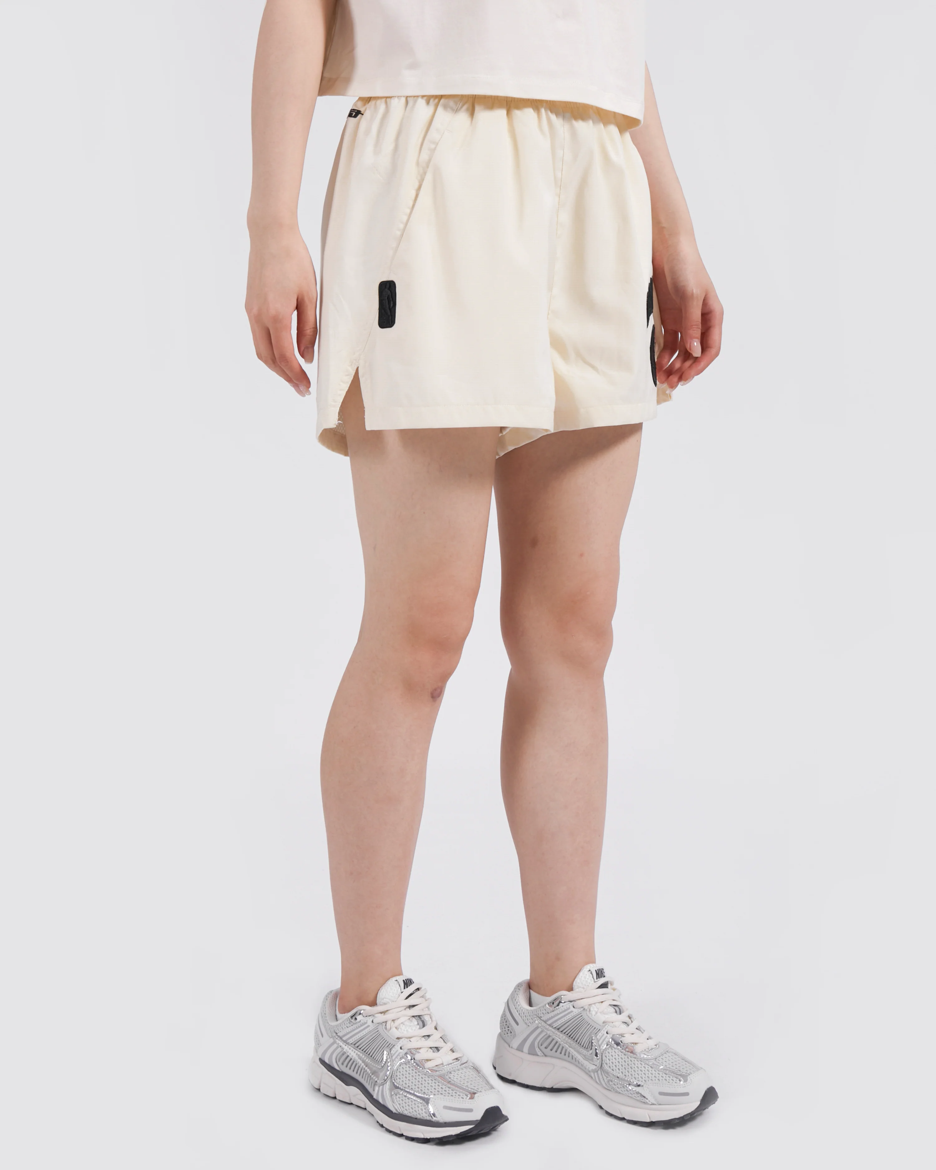 NBA BROOKLYN NETS TRIPLE TONAL WOMEN'S WOVEN SHORT (EGGSHELL) - Image 3