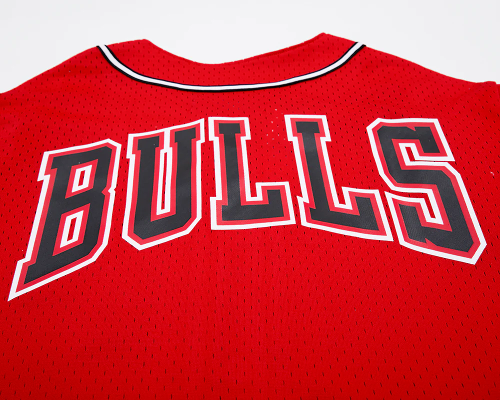 NBA CHICAGO BULLS LOGO MEN'S MESH BUTTON DOWN JERSEY (RED) - Image 9