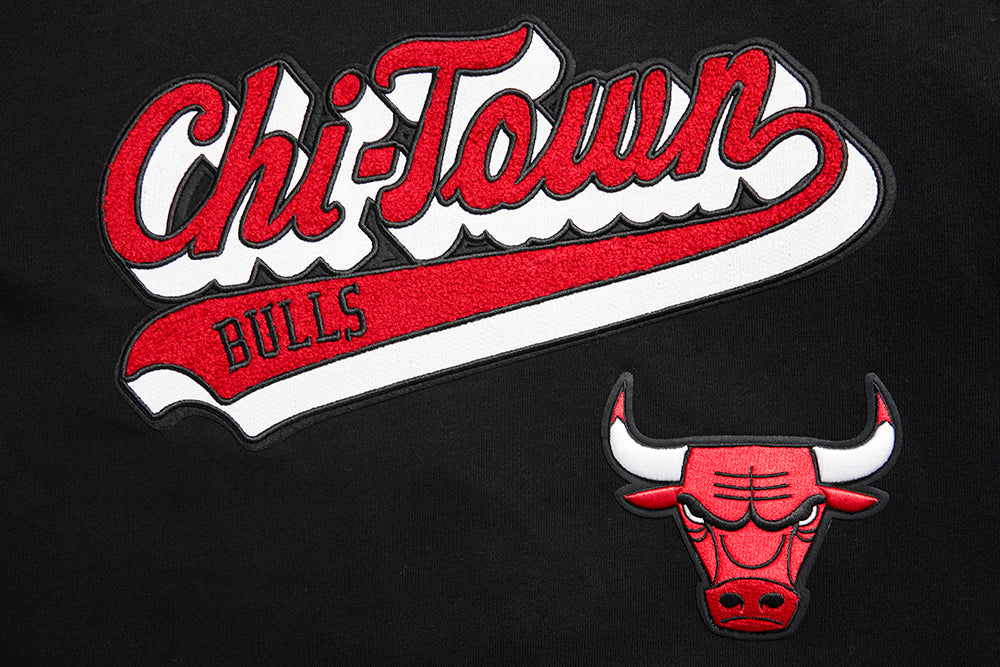 NBA CHICAGO BULLS SCRIPT TAIL MEN'S RIB FLEECE PULLOVER HOODIE (BLACK/RED/BLACK) - Image 6