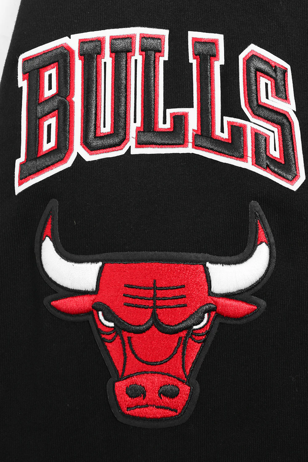 NBA CHICAGO BULLS OLD ENGLISH MEN'S CREWNECK (BLACK) - Image 7