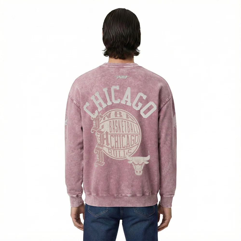 NBA CHICAGO BULLS STREET TEAM MEN'S ENZYME WASH DS FT CREWNECK (WASHED MAUVE) - Image 2