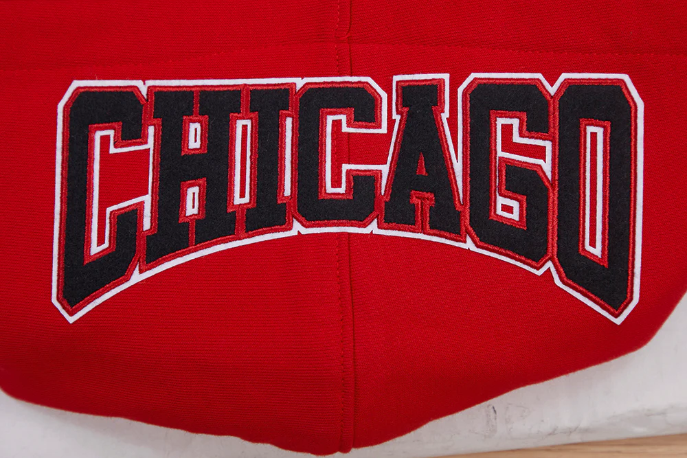 NBA CHICAGO BULLS CREST EMBLEM MEN'S RIB PULLOVER HOODIE (RED/BLACK) - Image 5