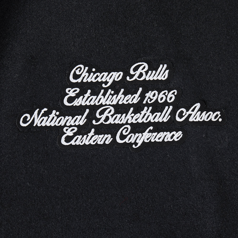 NBA CHICAGO BULLS TEAM PENNANTS MEN'S RIB WOOL VARSITY JACKET (BLACK/RED/BLACK) - Image 8