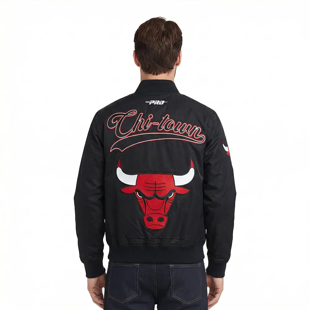 NBA CHICAGO BULLS LIVING LARGE MEN'S TWILL JACKET (BLACK)