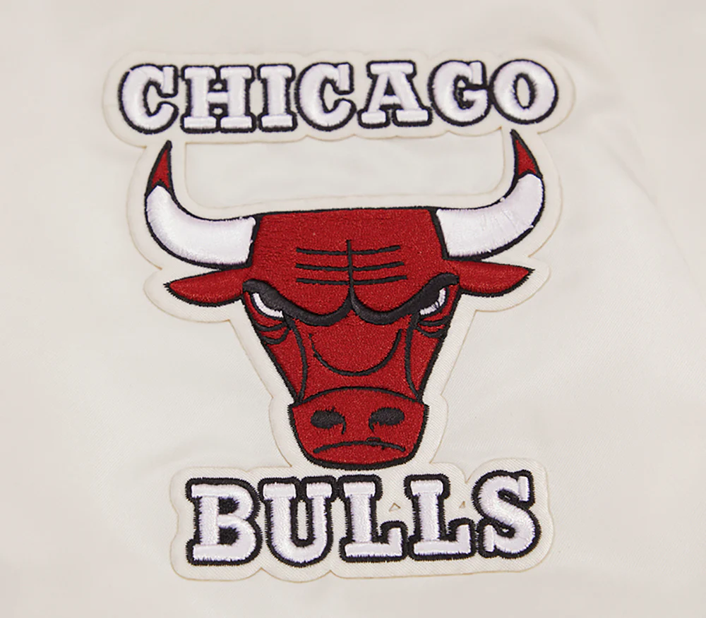 NBA CHICAGO BULLS RETRO CLASSIC MEN'S RIB SATIN JACKET (EGGSHELL/RED) - Image 7