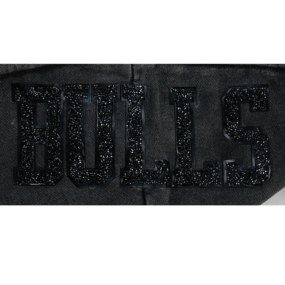 NBA CHICAGO BULLS WASHED CRYSTALLINE WOMEN'S ENZYME WASH FT CROPPED PO (WASHED BLACK) - Image 5