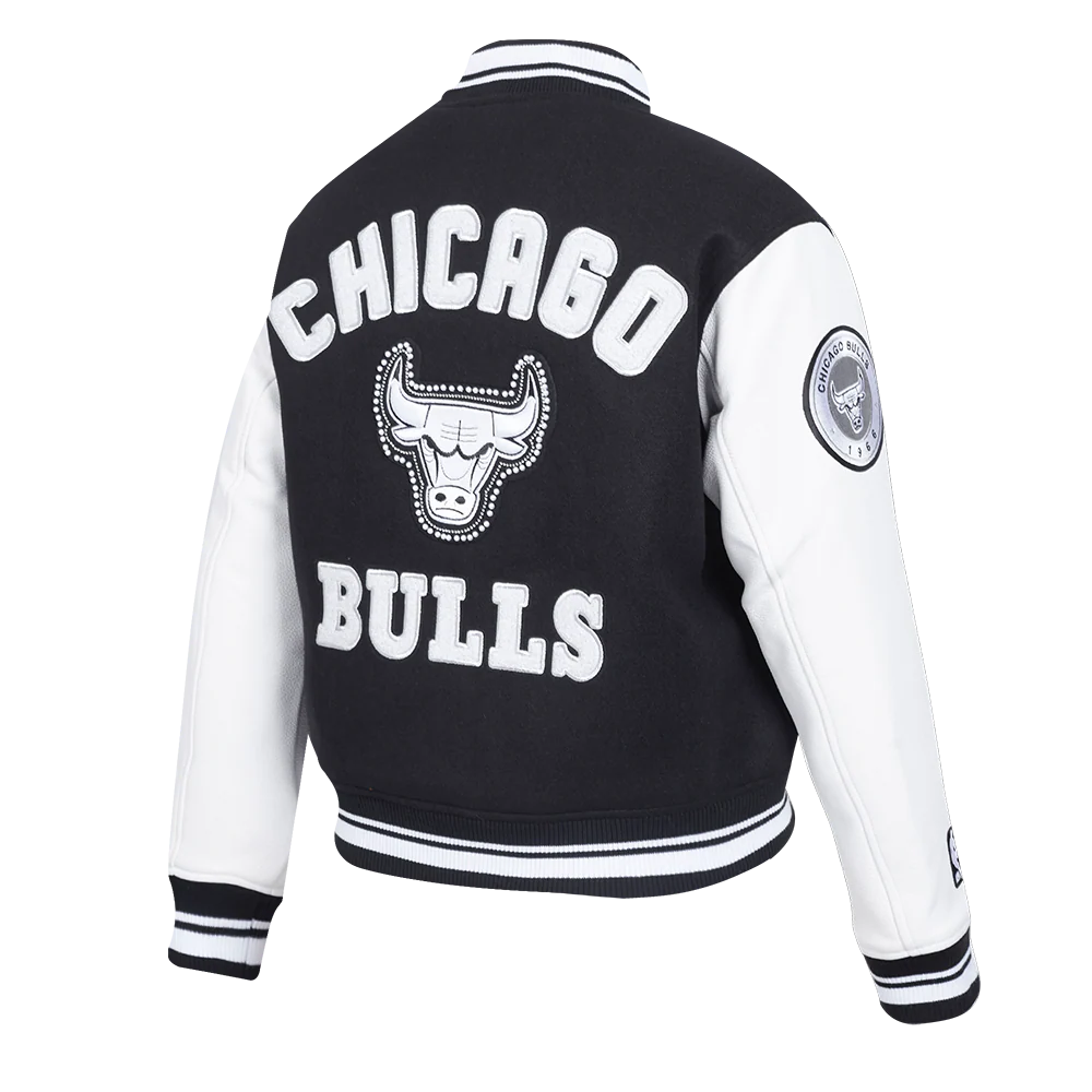 NBA CHICAGO BULLS PEARLS WOMEN'S RIB WOOL VARSITY JACKET (BLACK/WHITE) - Image 12