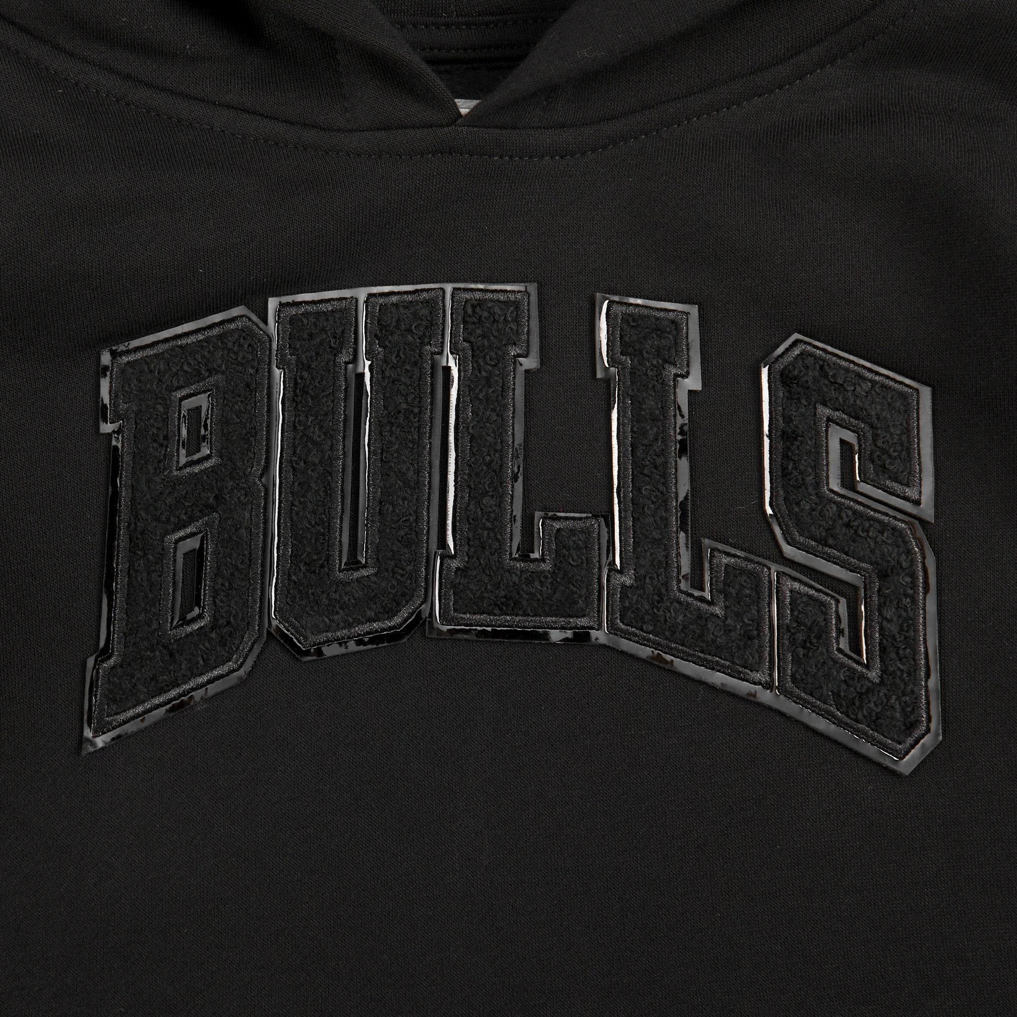 NBA CHICAGO BULLS TRIPLE BLACK TODDLER BOYS FLEECE PULLOVER HOODIE (BLACK) - Image 5