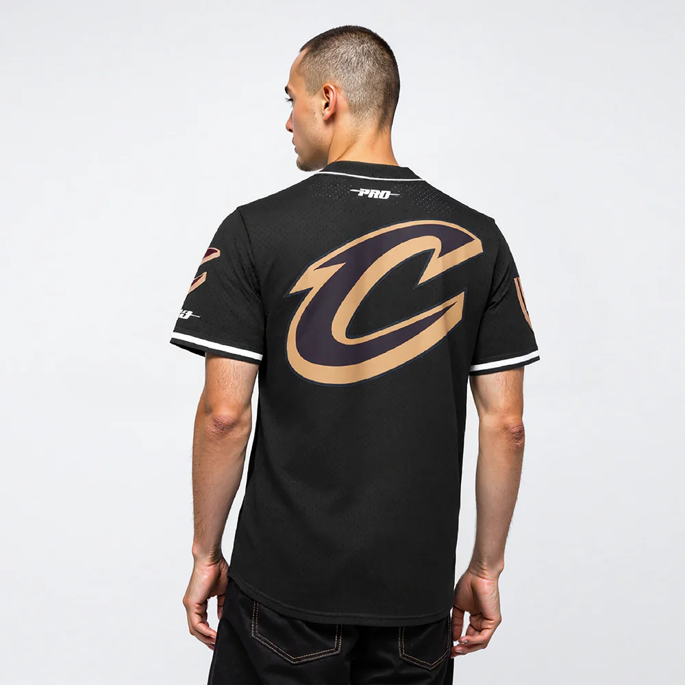 NBA CLEVELAND CAVALIERS DONOVAN MITCHELL #45 CLASSIC MESH PNN MEN'S MESH BUTTON DOWN SHIRT (BLACK) - Image 2
