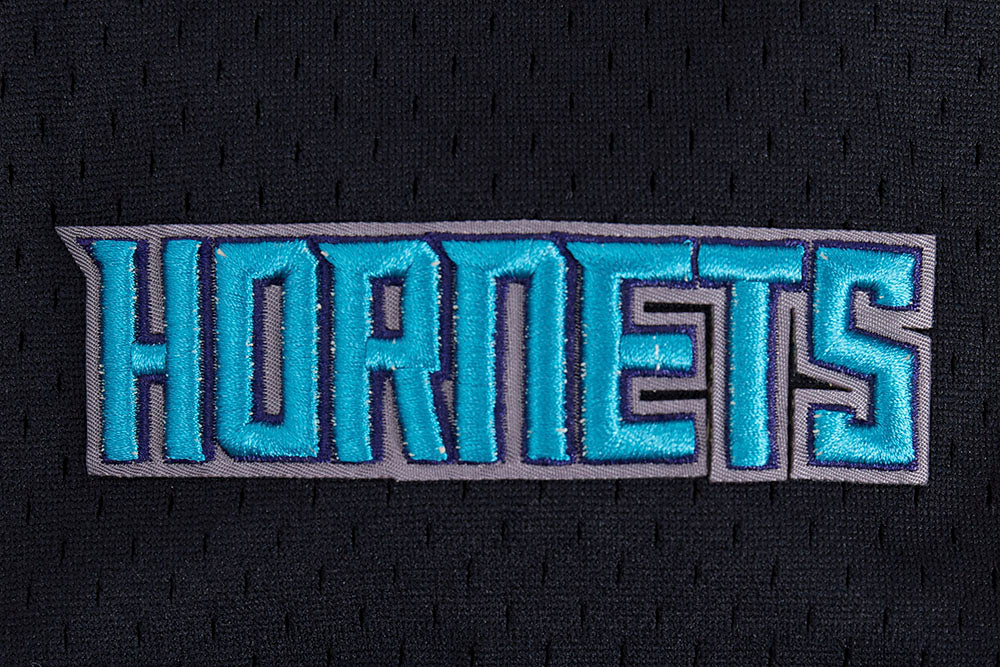 NBA CHARLOTTE HORNETS SCRIPT TAIL MEN'S MESH BUTTON DOWN SHIRT (BLACK/GRAY) - Image 7
