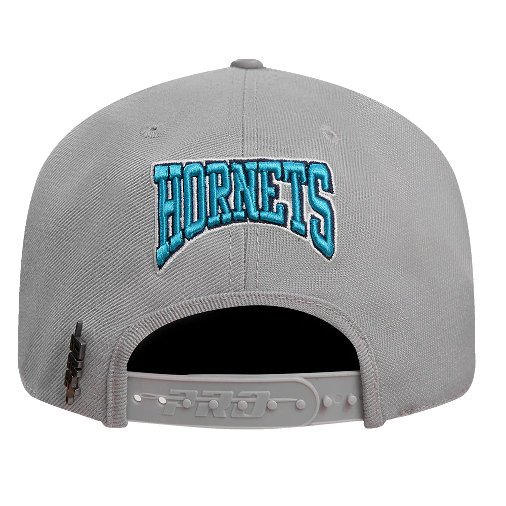 NBA CHARLOTTE HORNETS CREST EMBLEM WOOL SNAPBACK HAT (GRAY) - Image 5