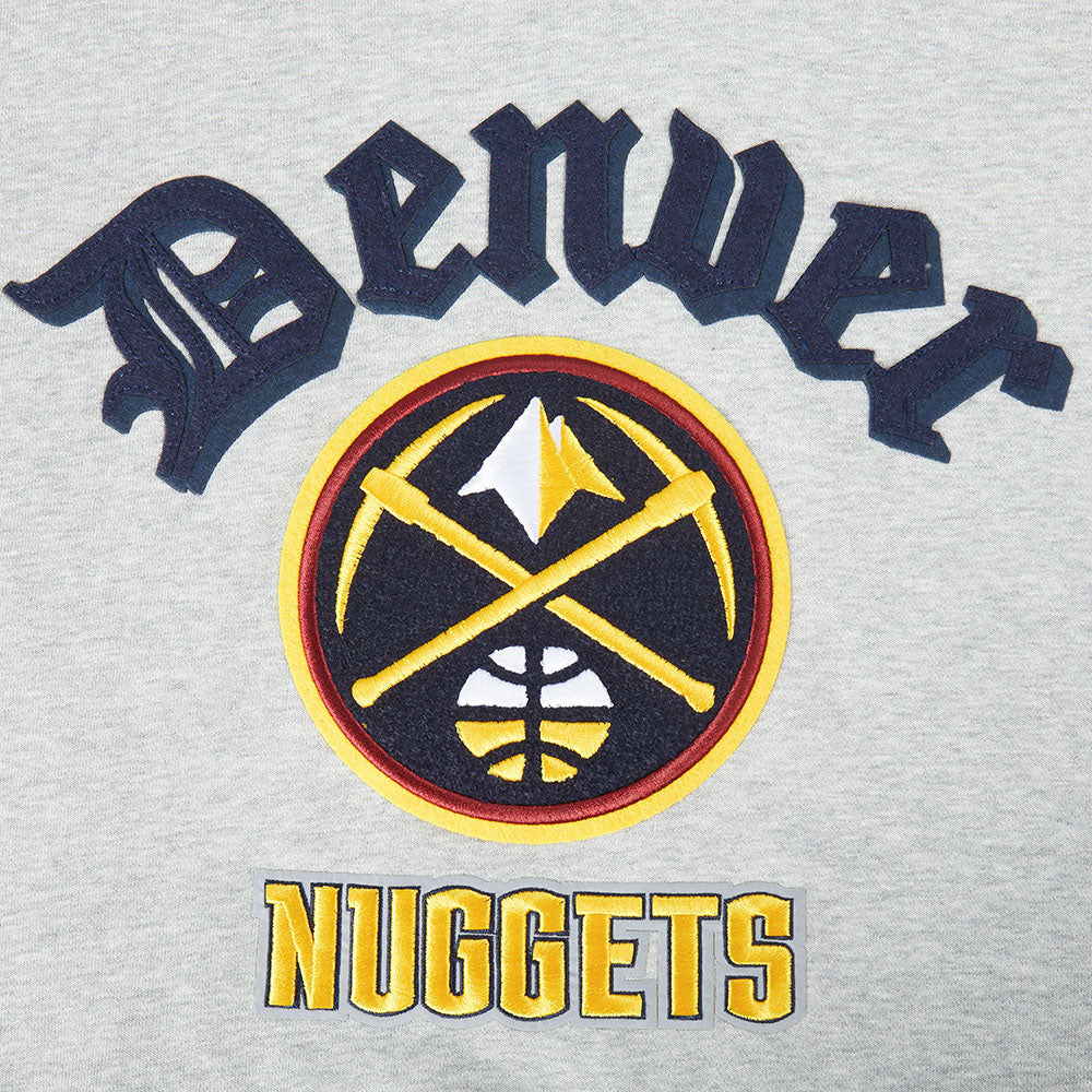 NBA DENVER NUGGETS OLD ENGLISH WOMEN'S FLC CROPPED PO HOODIE (HEATHER GREY) - Image 5