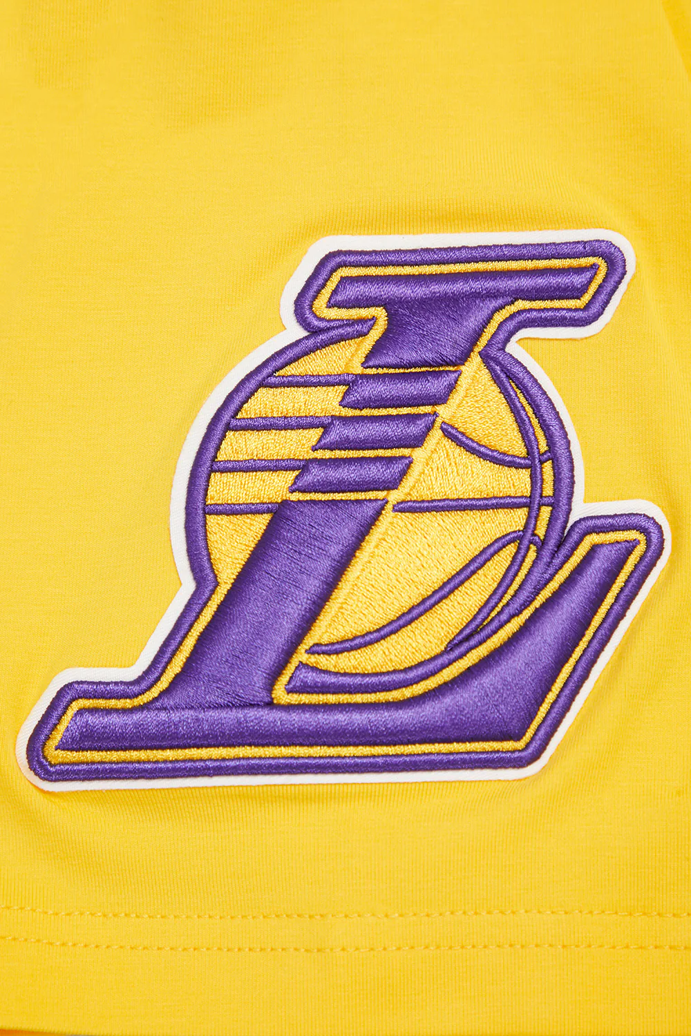 NBA LOS ANGELES LAKERS TACKLE TWILL MEN'S TEE (YELLOW) - Image 6