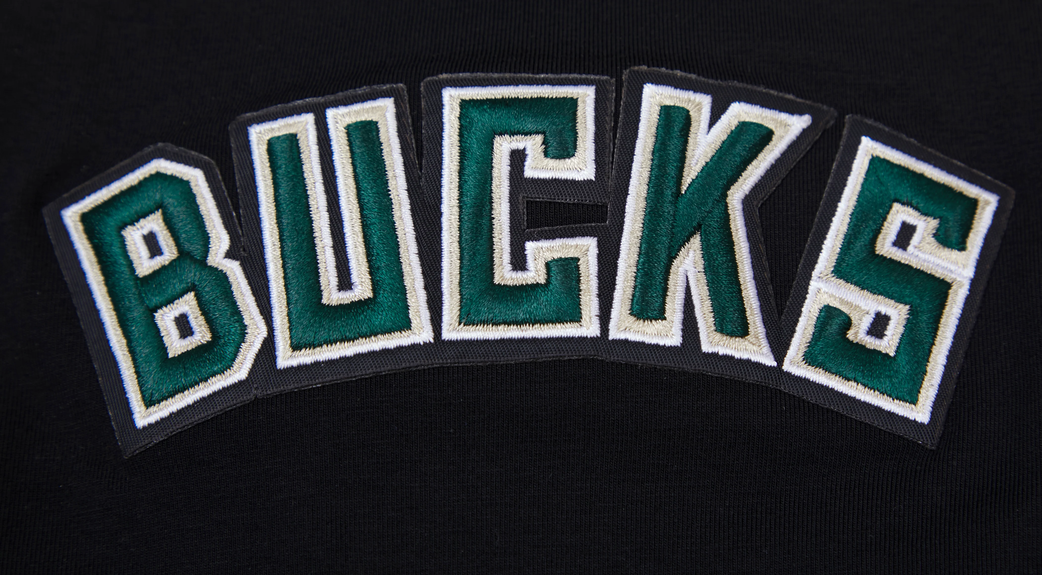 NBA MILWAUKEE BUCKS MASHUP MEN'S TEE (BLACK) - Image 6