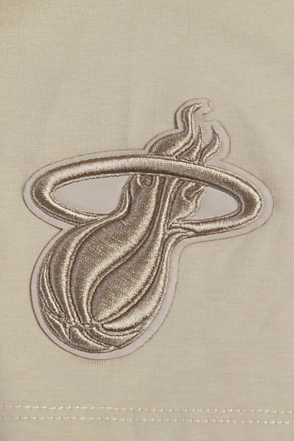 NBA MIAMI HEAT NEUTRAL WOMEN'S BOXY TEE (TAUPE) - Image 6