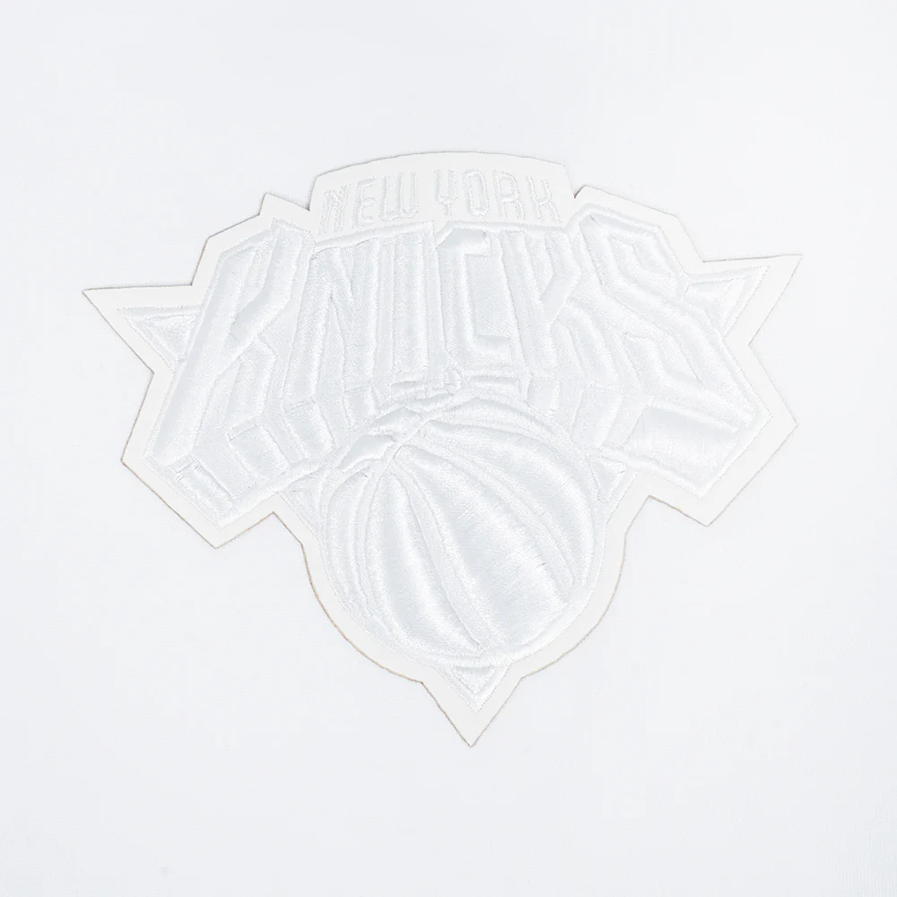 NBA NEW YORK KNICKS WHITE OUT MEN'S SHORT SLEEVE PULLOVER HOODIE (WHITE) - Image 7