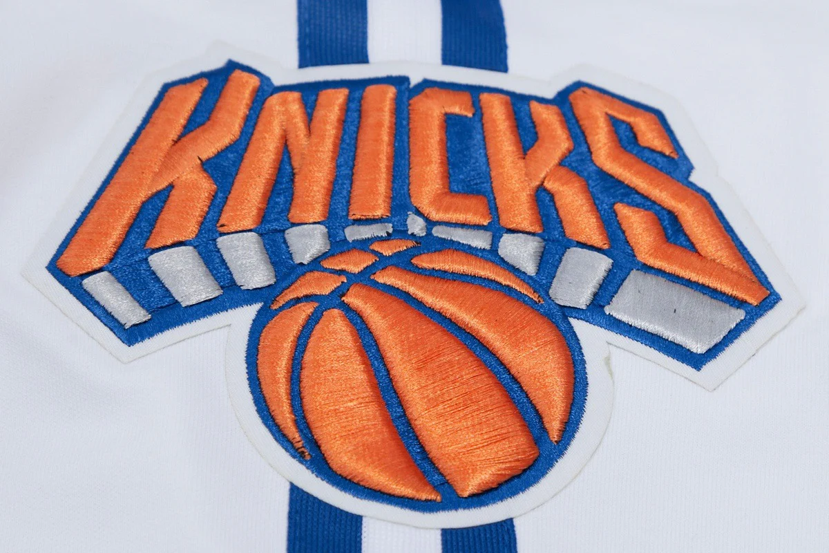 NBA NEW YORK KNICKS CLASSIC CHENILLE MEN'S SHORT (WHITE) - Image 8