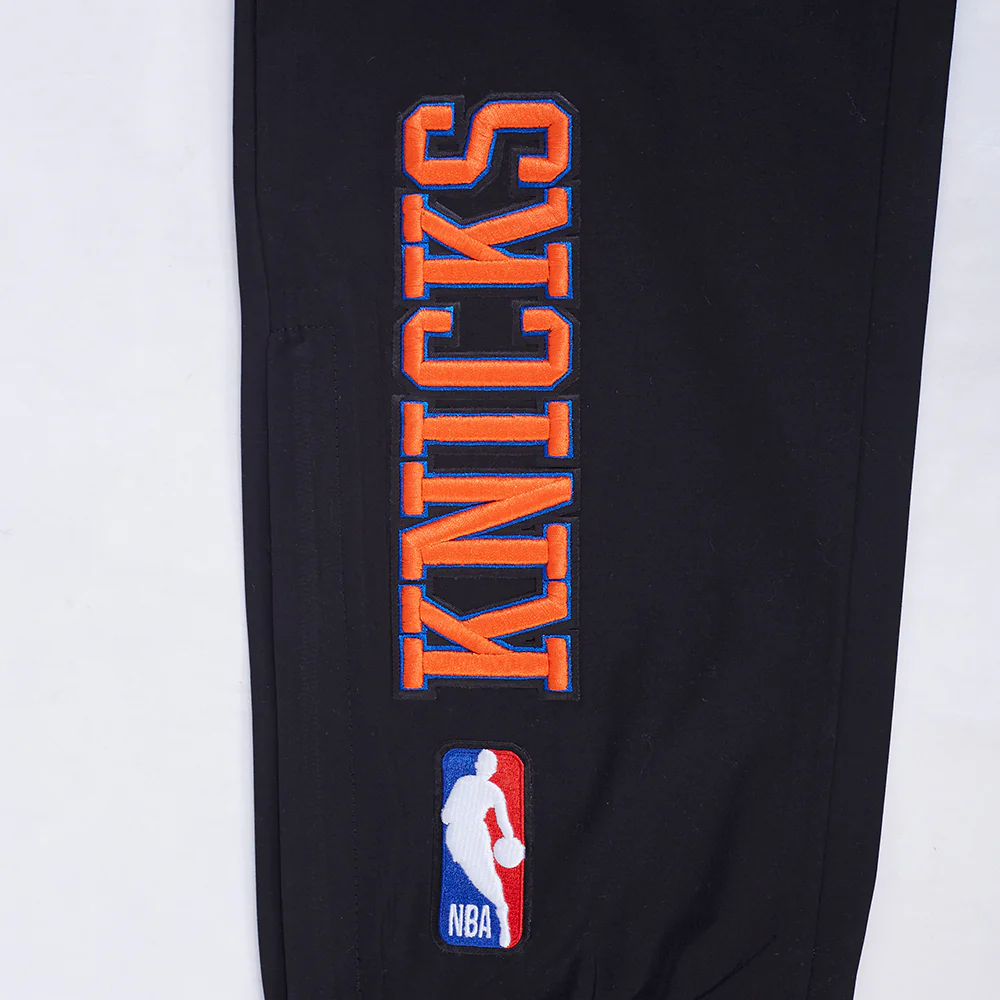 NBA NEW YORK KNICKS CLASSIC WIND SUIT MEN'S WOVEN PANT (BLACK) - Image 6