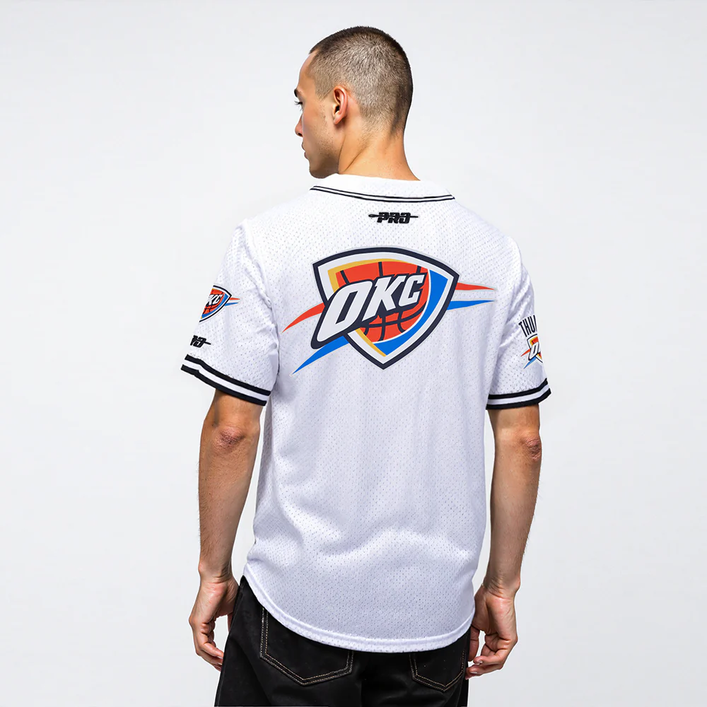 NBA OKLAHOMA CITY THUNDER SHAI GILGEOUS-ALEXANDER #2 CLASSIC MESH PNN MEN'S MESH BUTTON DOWN SHIRT (WHITE/BLACK/WHITE) - Image 2