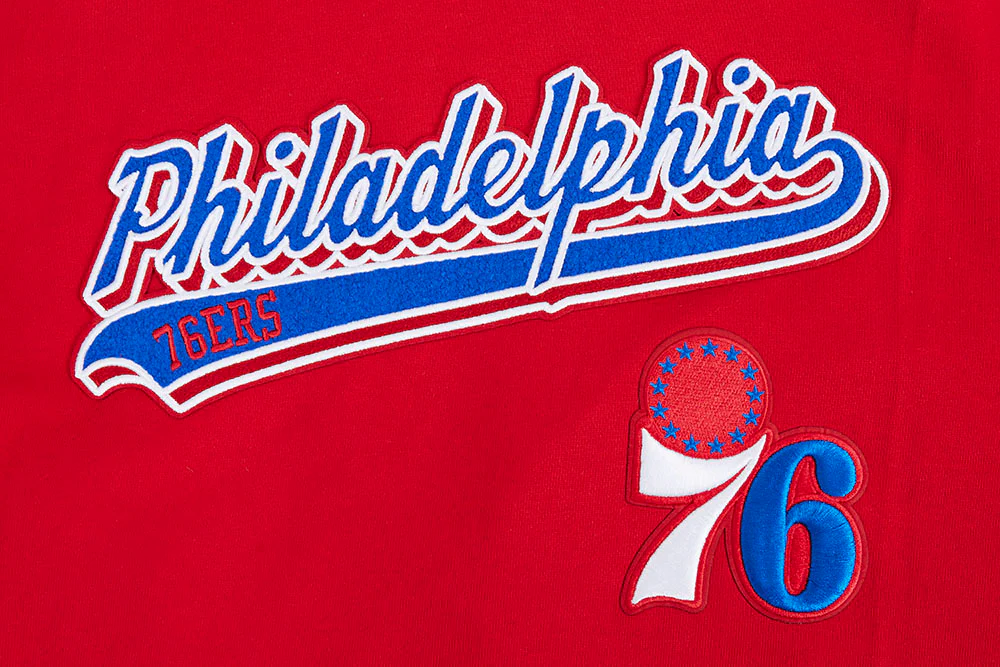 NBA PHILADELPHIA 76ers SCRIPT TAIL MEN'S RIB FLEECE PULLOVER HOODIE (RED) - Image 5