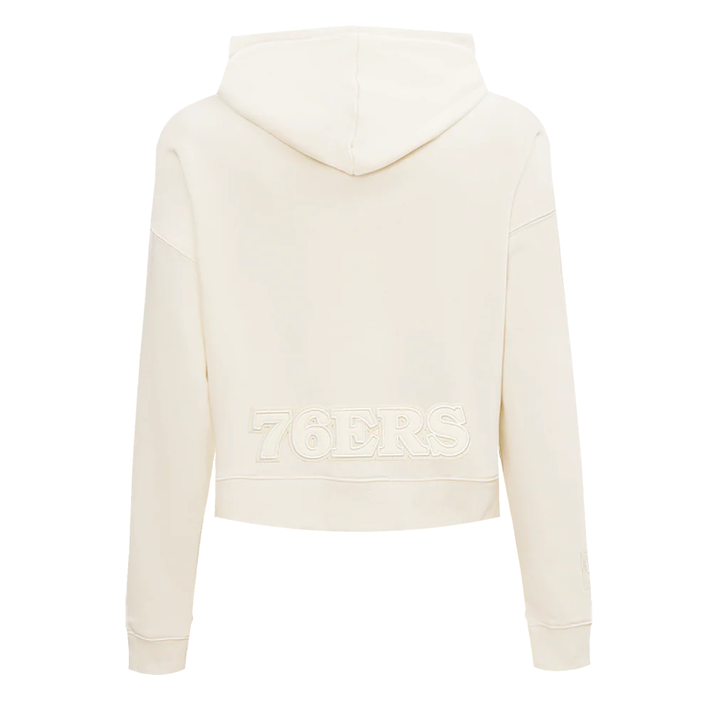 NBA PHILADELPHIA 76ERS NEUTRAL WOMEN'S CROPPED PULLOVER HOODIE (EGGSHELL) - Image 3