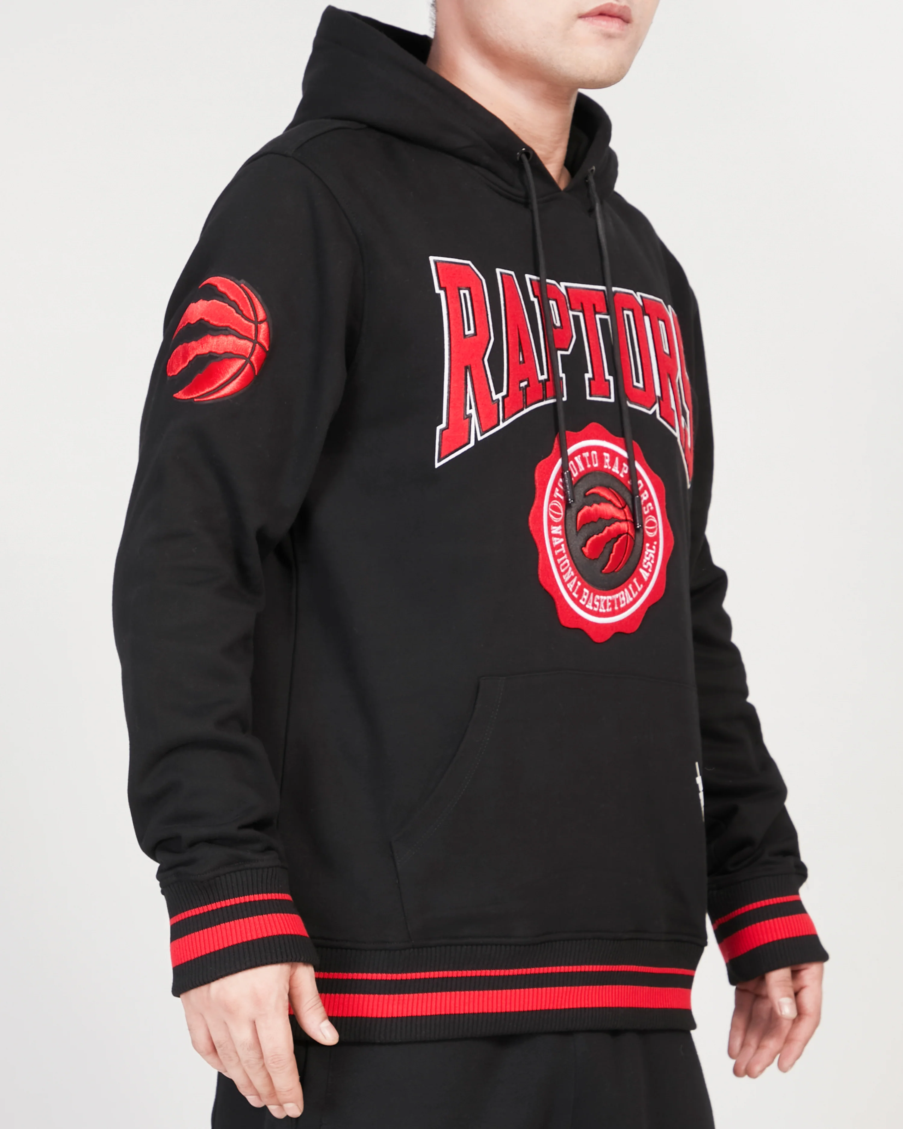NBA TORONTO RAPTORS CREST EMBLEM RIB FLC PO HOODIE (BLACK/RED/BLACK) - Image 3