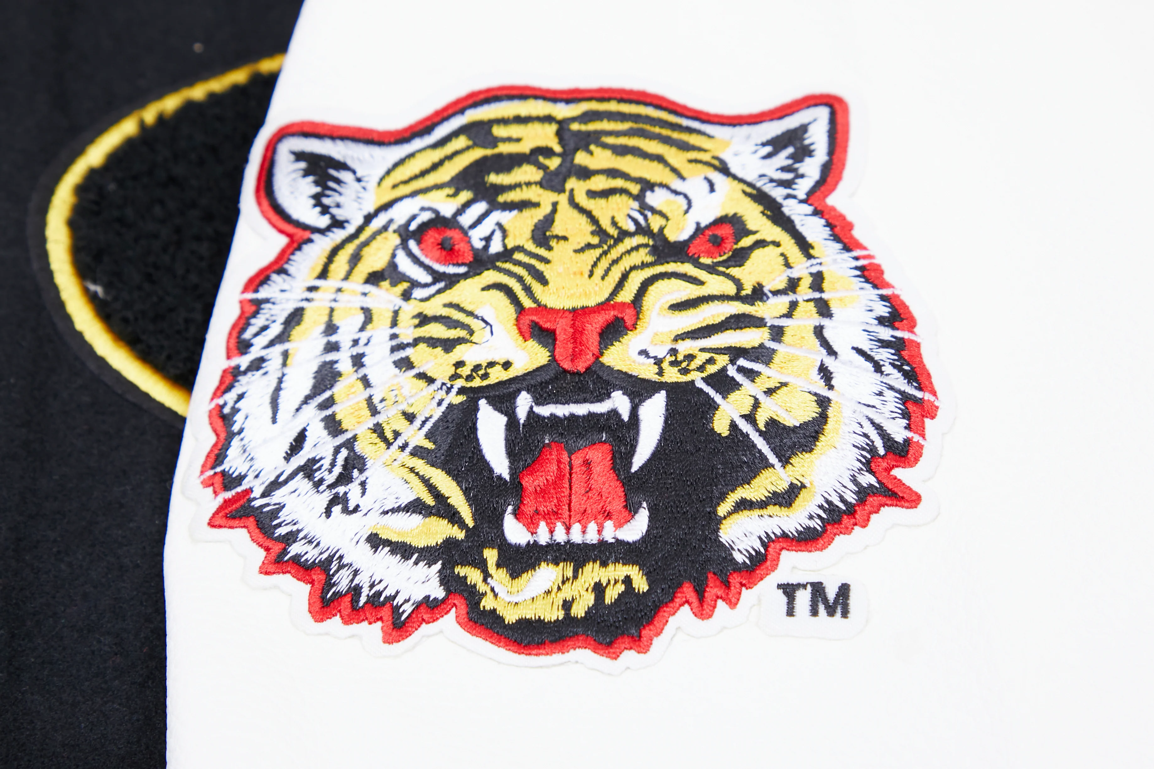 GRAMBLING STATE UNIVERSITY CLASSIC WOOL VARSITY JACKET (BLACK/WHITE) - Image 8