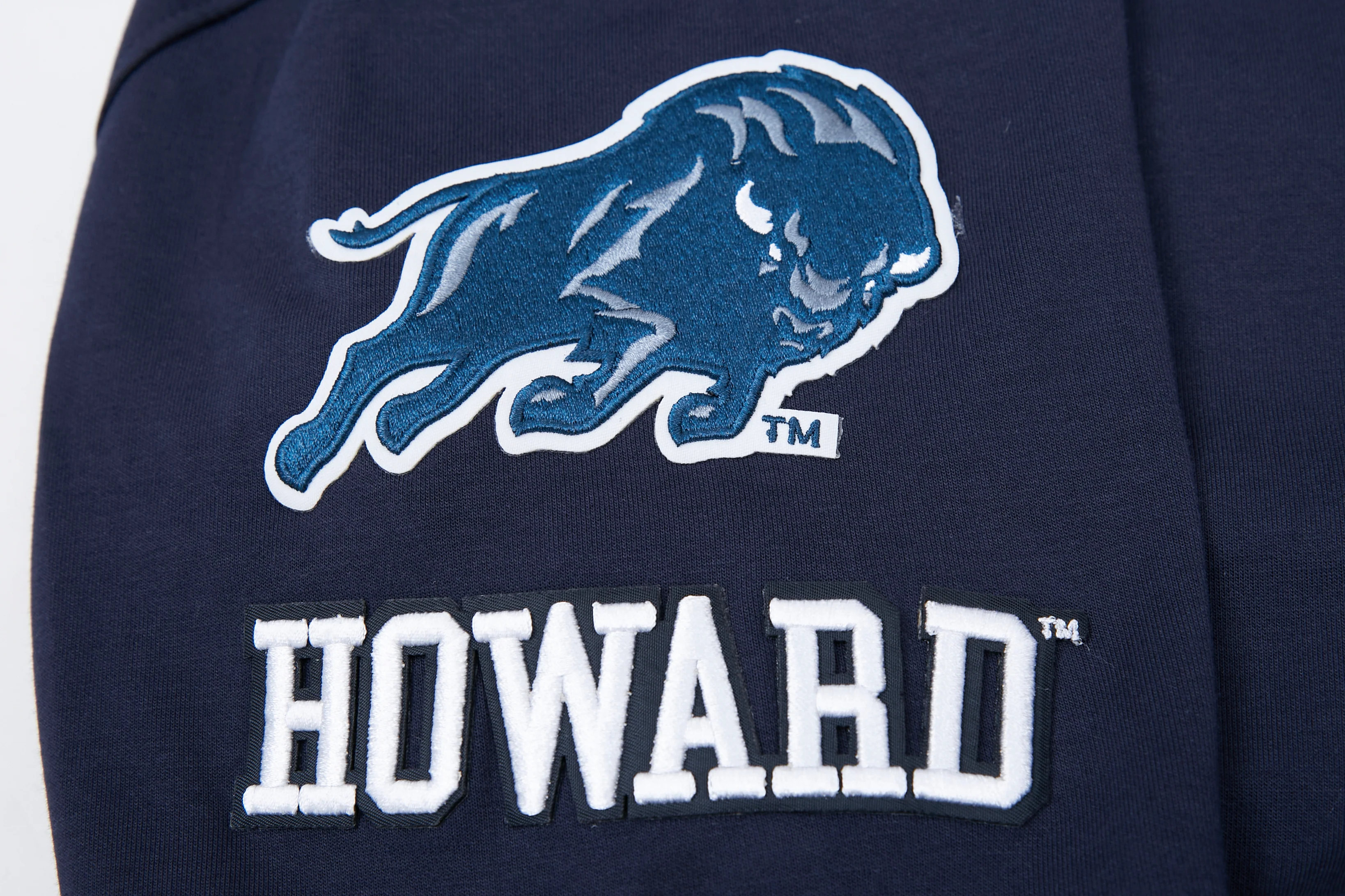 HOWARD UNIVERSITY CLASSIC MEN'S PULLOVER HOODIE (MIDNIGHT NAVY) - Image 6