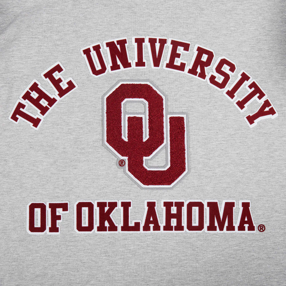UNIVERSITY OF OKLAHOMA CLASSIC MEN'S STACKED LOGO TEE (HEATHER GREY) - Image 5