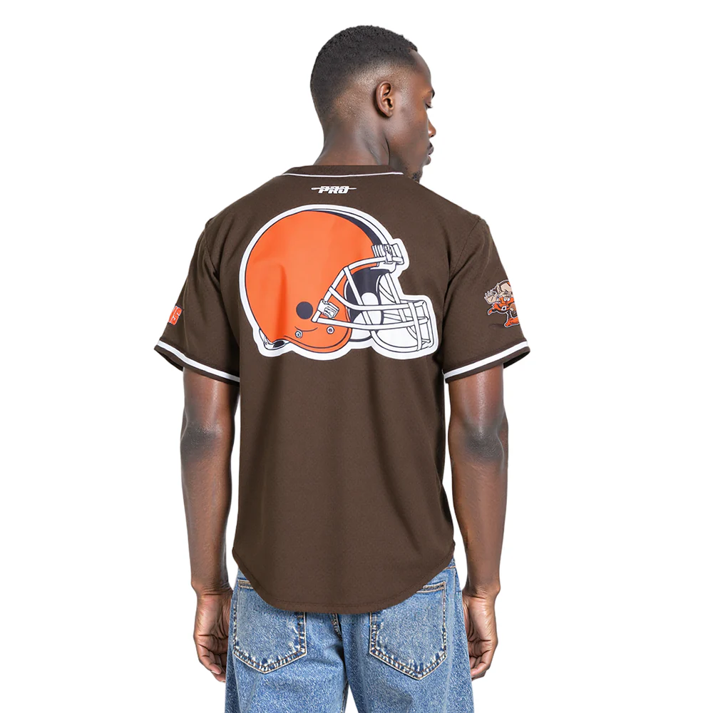 NFL CLEVELAND BROWNS SCRIPT TAIL MEN'S MESH BUTTON DOWN SHIRT (BROWN) - Image 2