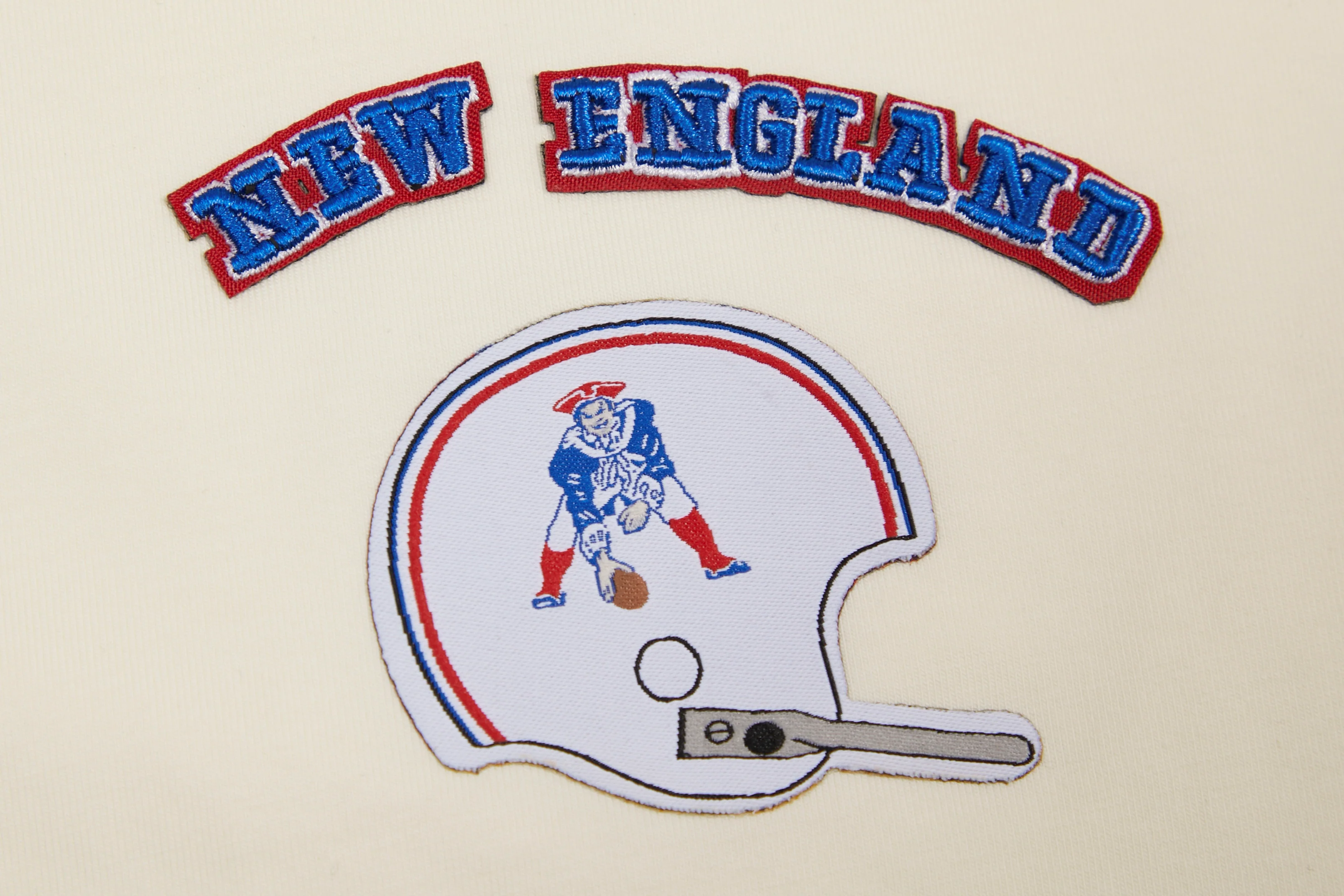 NFL NEW ENGLAND PATRIOTS RETRO CLASSIC WOMEN'S BOXY TEE (EGGSHELL) - Image 6