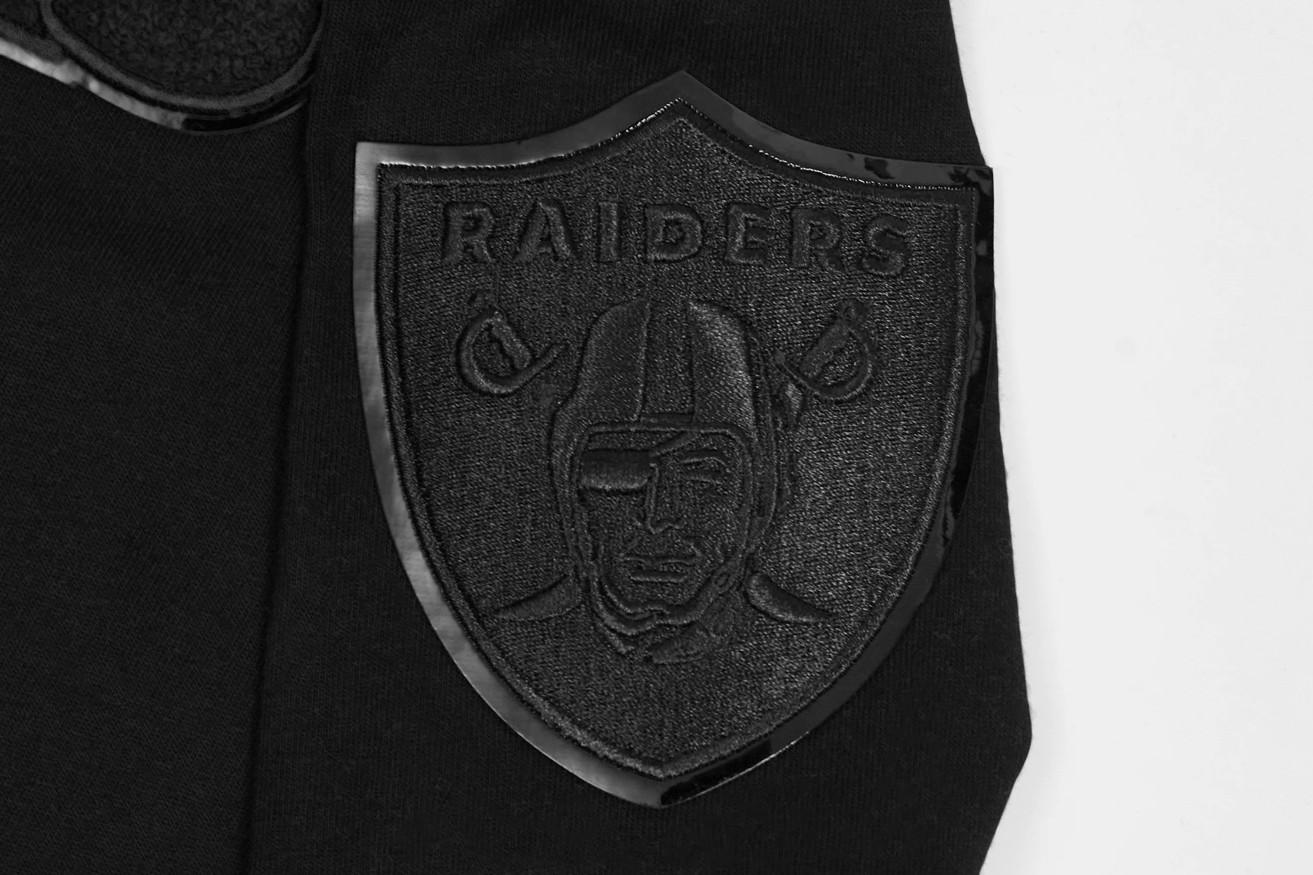 NFL LAS VEGAS RAIDERS TRIPLE BLACK BIG BOYS SINGLE JERSEY TEE (BLACK) - Image 5