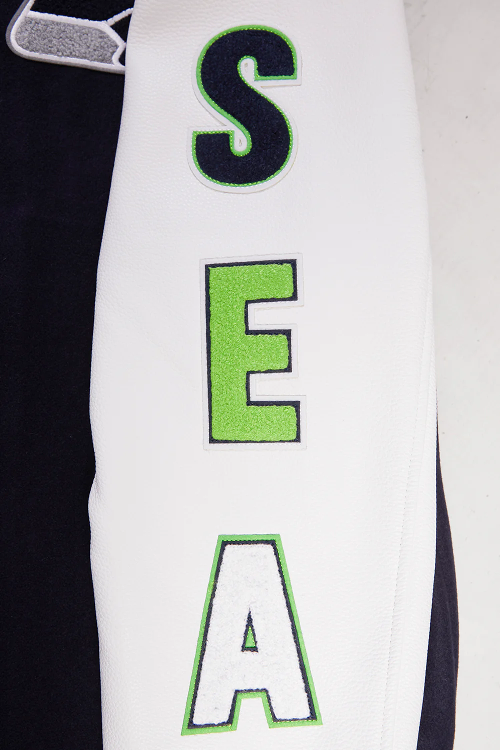 NFL SEATTLE SEAHAWKS CLASSIC MEN'S WOOL VARSITY JACKET (MIDNIGHT NAVY/WHITE) - Image 7