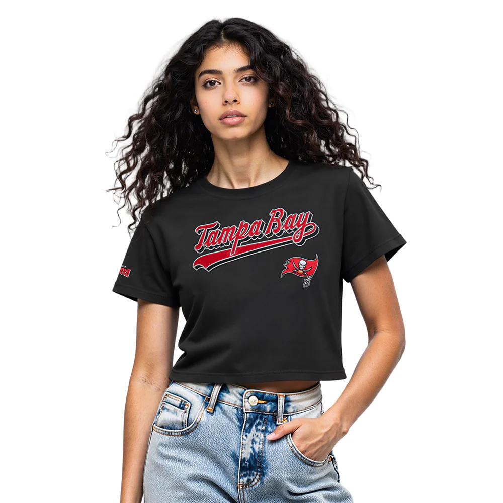NFL TAMPA BAY BUCCANEERS SCRIPT TAIL WOMEN'S SJ BOXY TEE (BLACK)