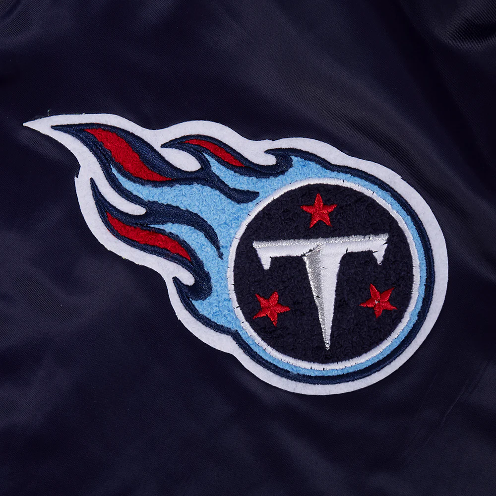 NFL TENNESSEE TITANS OLD ENGLISH MEN'S RIB SATIN JACKET (MIDNIGHT NAVY) - Image 3