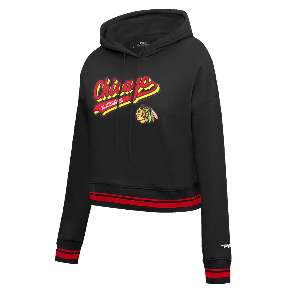 NHL CHICAGO BLACKHAWKS SCRIPT TAIL WOMEN'S RIB FLEECE CROPPED PULLOVER HOODIE (BLACK/RED/BLACK) - Image 2