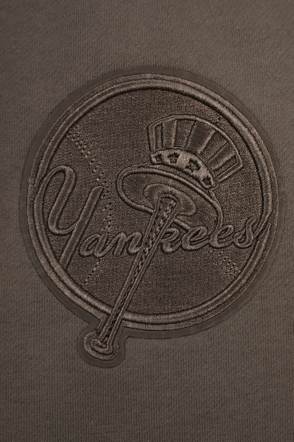MLB NEW YORK YANKEES NEUTRAL MEN'S SHORT (DARK TAUPE) - Image 6