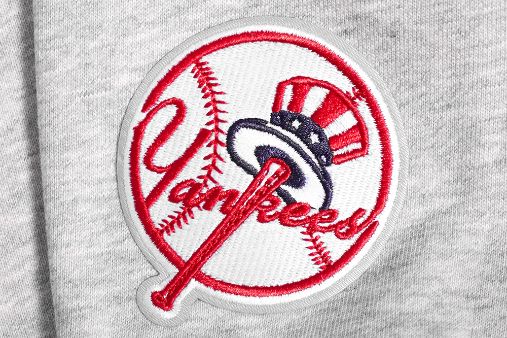 MLB NEW YORK YANKEES MASHUP WOMEN'S RIB CROPPED PULLOVER HOODIE (HEATHER GREY/MIDNIGHT NAVY) - Image 6