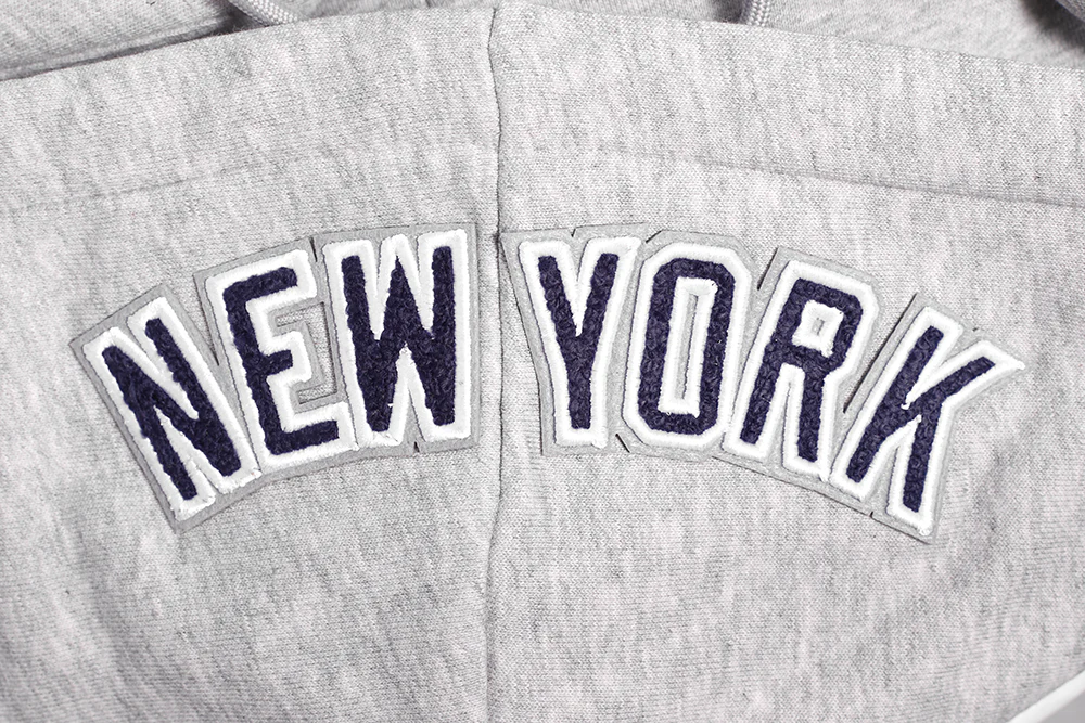 MLB NEW YORK YANKEES MASHUP WOMEN'S RIB CROPPED PULLOVER HOODIE (HEATHER GREY/MIDNIGHT NAVY) - Image 7
