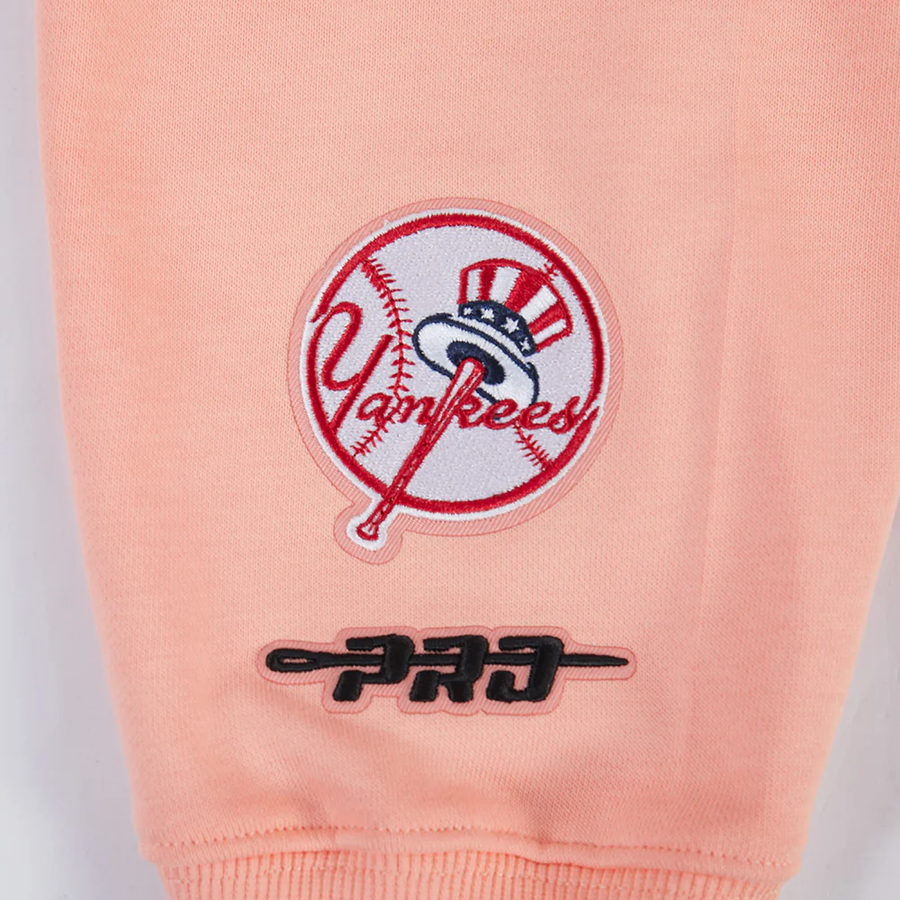 MLB NEW YORK YANKEES WINGSPAN WOMEN'S FLC CREWNECK (GUAVA) - Image 5
