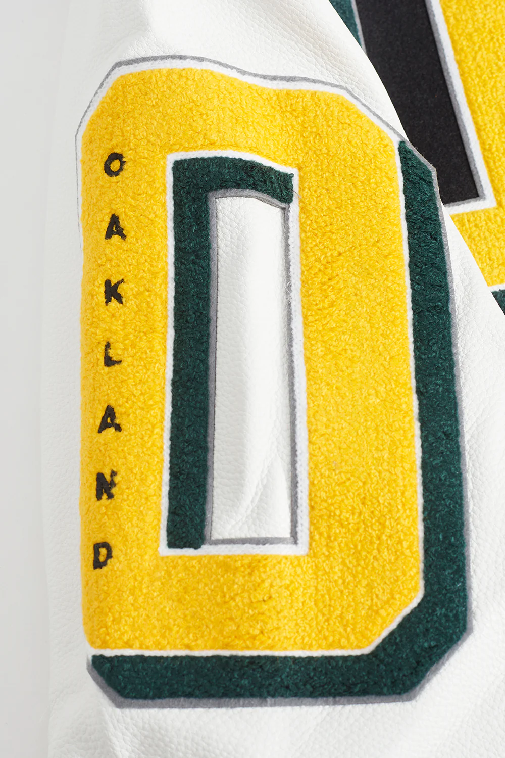 MLB OAKLAND ATHLETICS MASHUP MEN'S RIB WOOL VARSITY JACKET (BLACK/WHITE) - Image 9