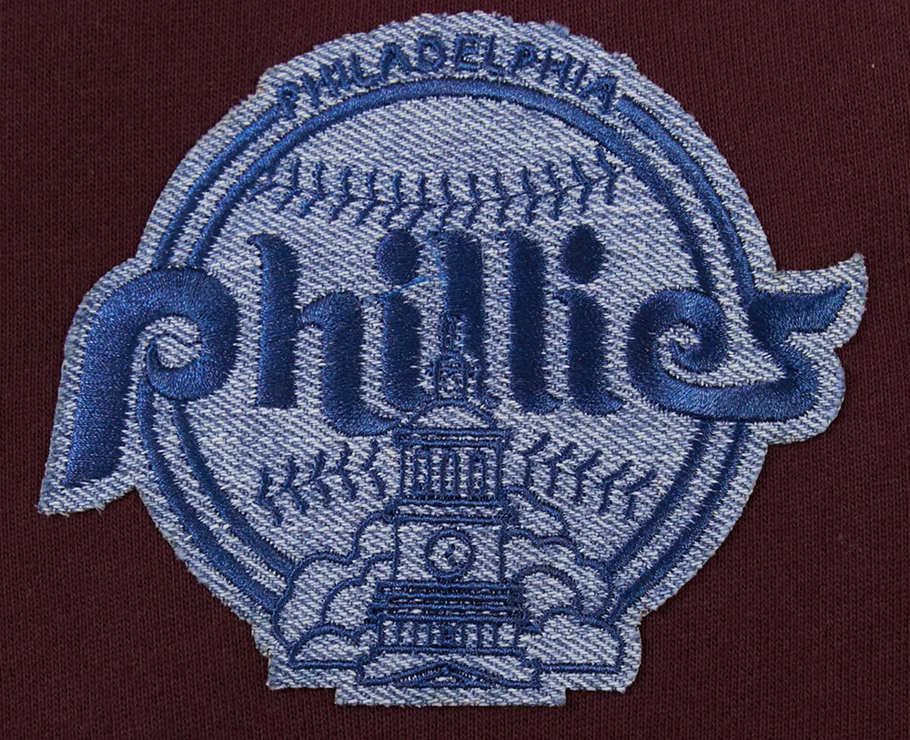 MLB PHILADELPHIA PHILLIES VARSITY BLUES MEN'S PULLOVER HOODIE (WINE) - Image 7